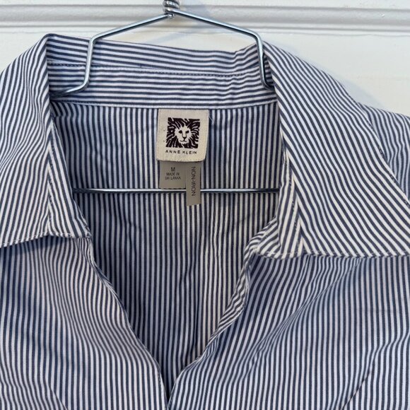 Anne Klein Classic Blue / White Striped Long-Sleeve Button-Down Shirt - M - Picture 2 of 4